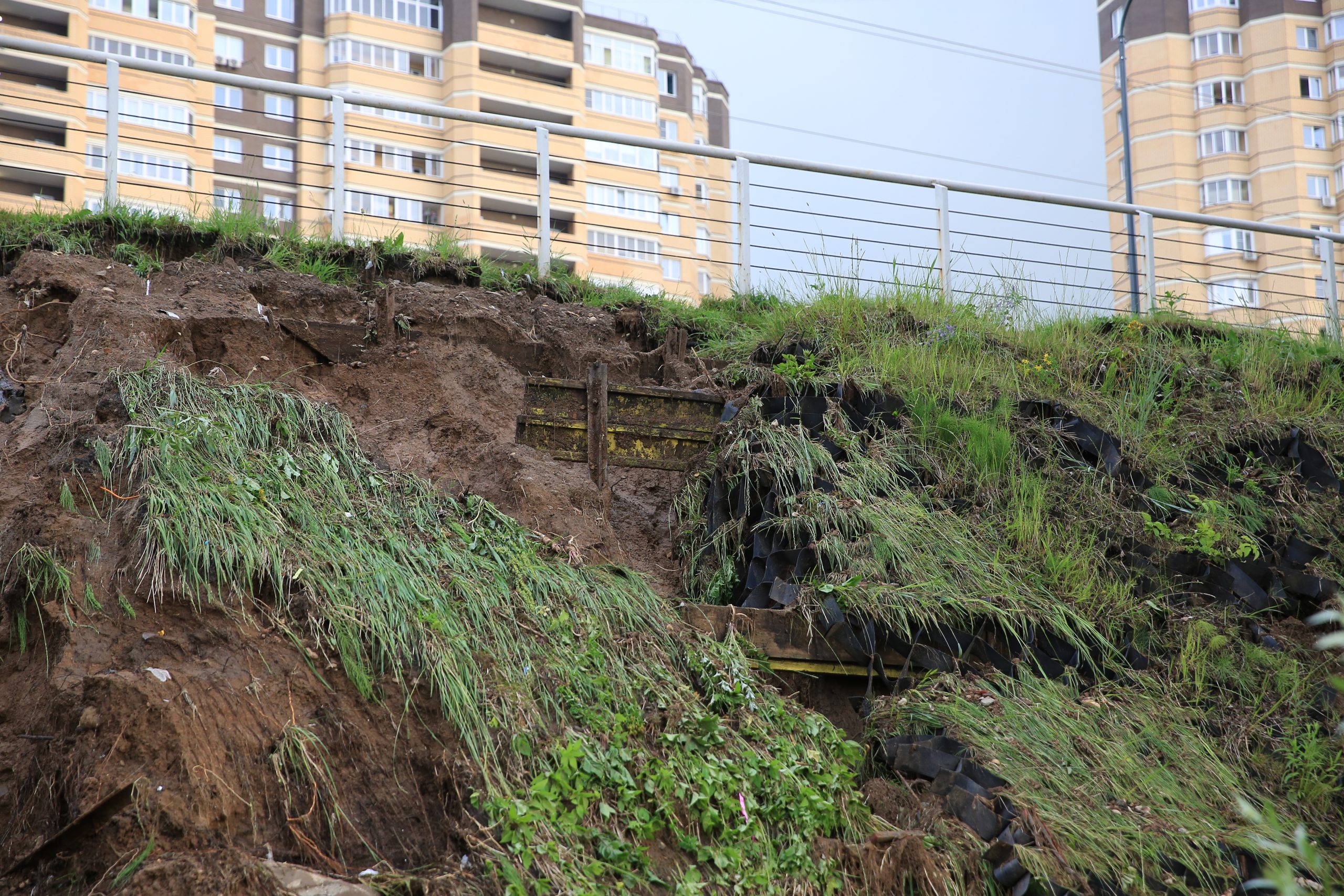 В парке Новые Водники ведутся восстановительные работы после оползня -  Официальный сайт администрации города Долгопрудный